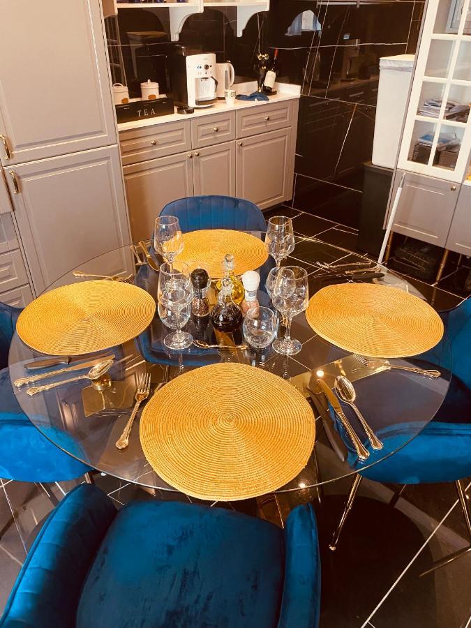 Azure Gold Apartment سنجليا المظهر الخارجي الصورة