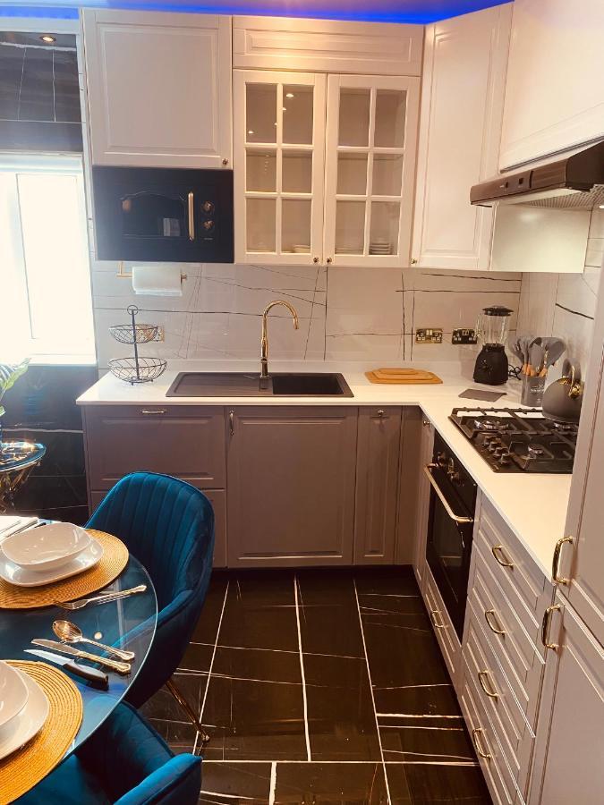 Azure Gold Apartment سنجليا المظهر الخارجي الصورة