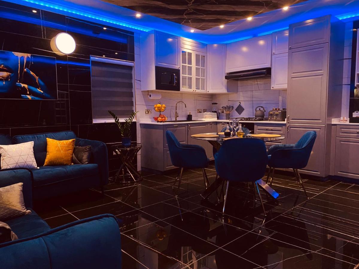 Azure Gold Apartment سنجليا المظهر الخارجي الصورة