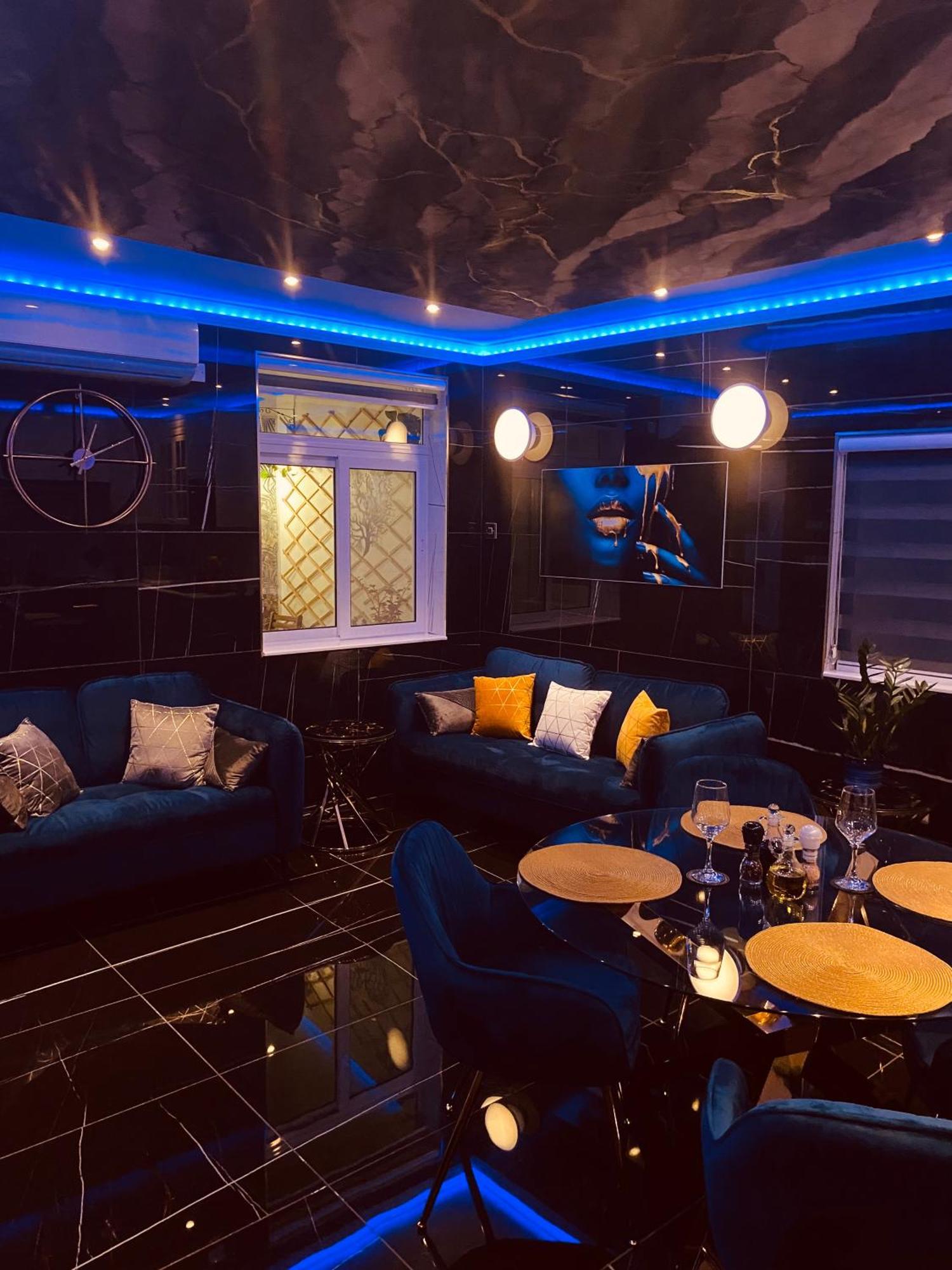 Azure Gold Apartment سنجليا المظهر الخارجي الصورة